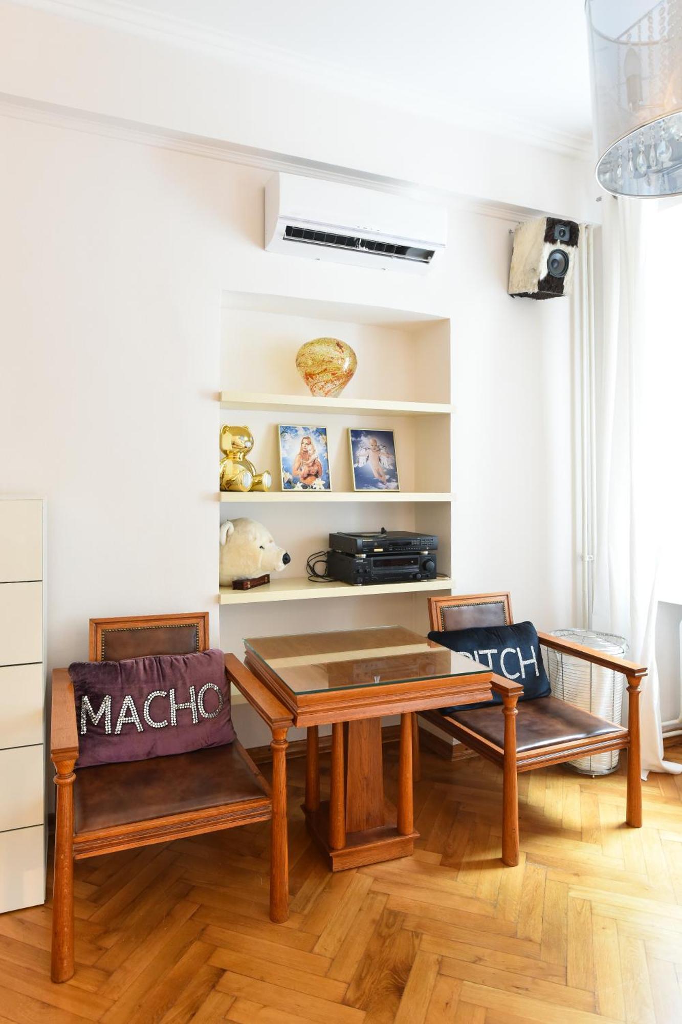 Neoclassical Luxury Apartment Любляна Екстериор снимка