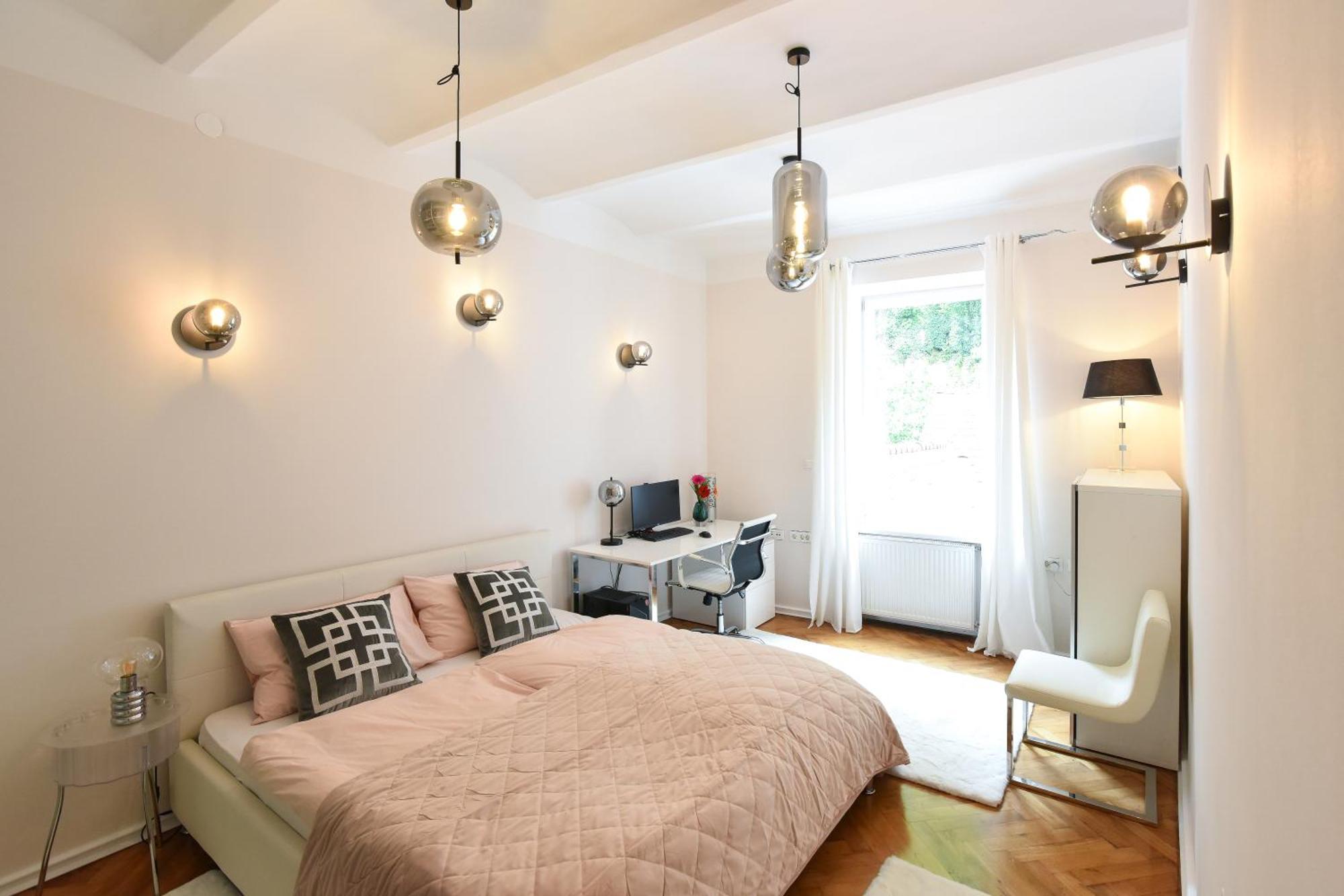 Neoclassical Luxury Apartment Любляна Екстериор снимка
