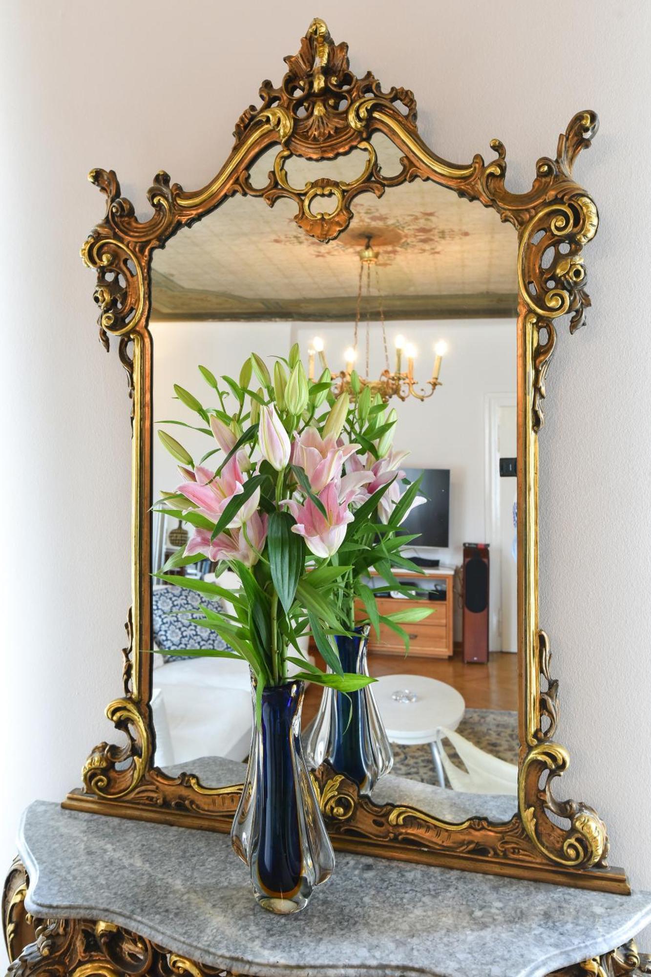 Neoclassical Luxury Apartment Любляна Екстериор снимка