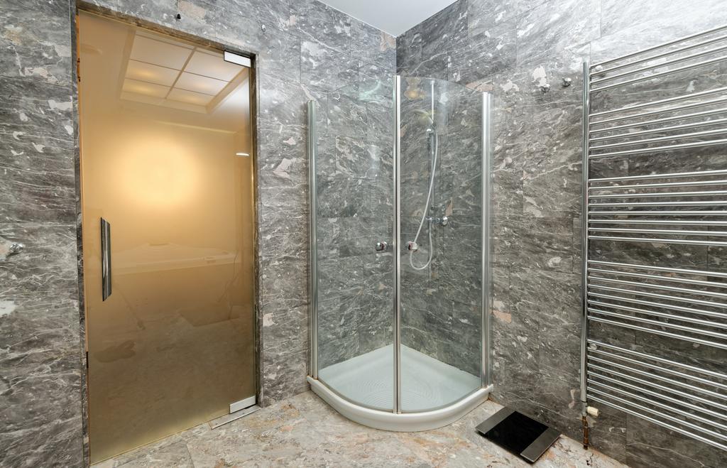 Neoclassical Luxury Apartment Любляна Екстериор снимка