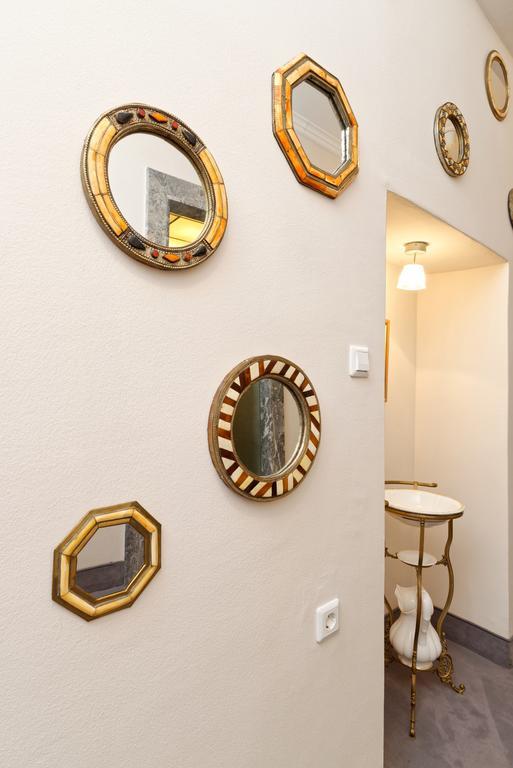 Neoclassical Luxury Apartment Любляна Екстериор снимка