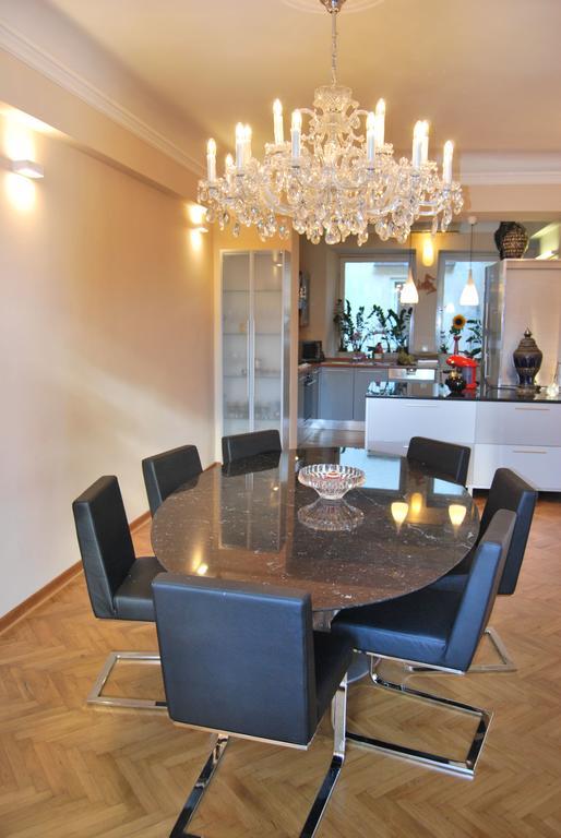 Neoclassical Luxury Apartment Любляна Екстериор снимка